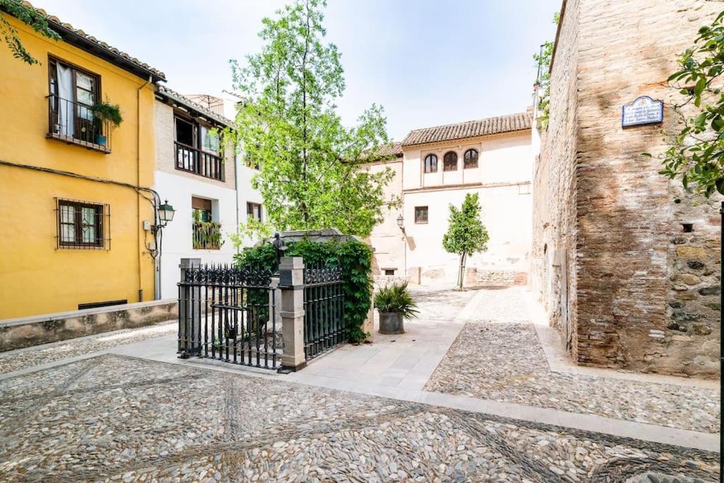 Wekey Homes Albaicin, A Los Pies De La Alhambra Granada Exterior photo
